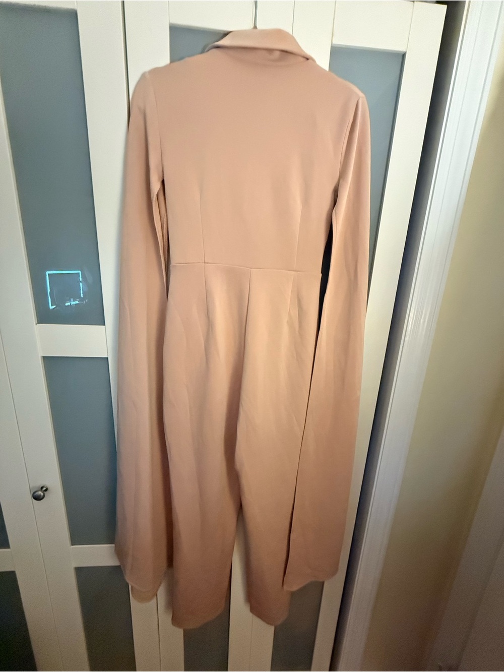 Rare London Blush Cape Sleeves Jumpsuit with Gold Chain Waist - Picture 4 of 6
